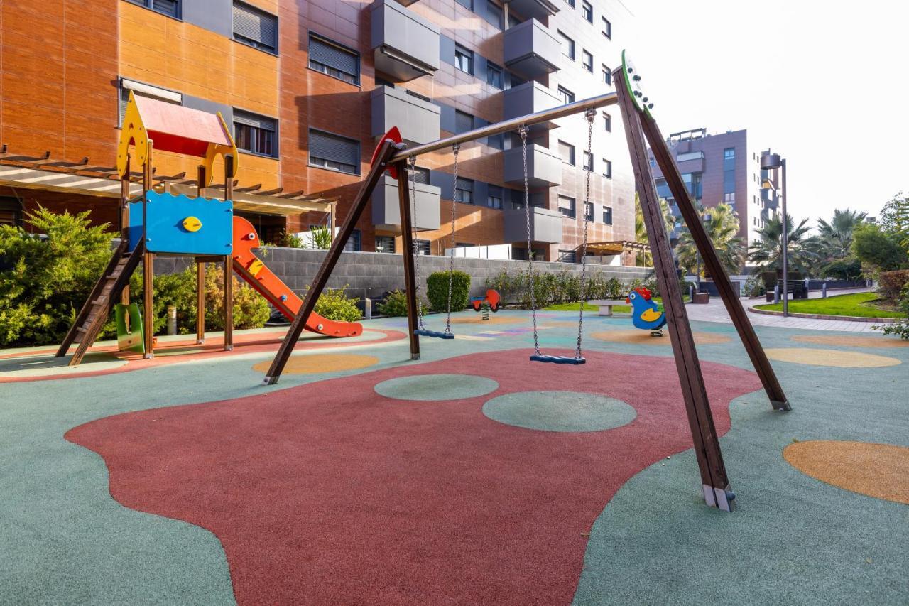 Apartamento Forum-Ciencias Con Piscina, Gym & Parking 格拉纳达 外观 照片